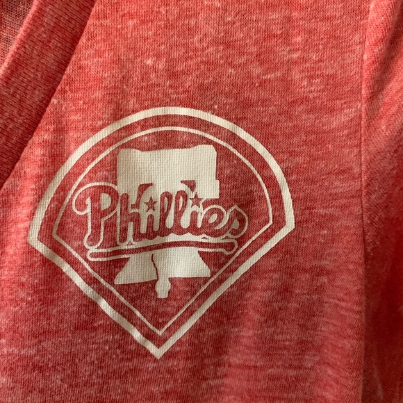 Philadelphia Phillies PINK Tee - Picture 3 of 4
